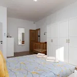 Appartamento Family-friendly Spacious Townhouse With Garden - Close To Airport