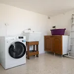 Family-friendly Spacious Townhouse With Garden - Close To Airport Gudja