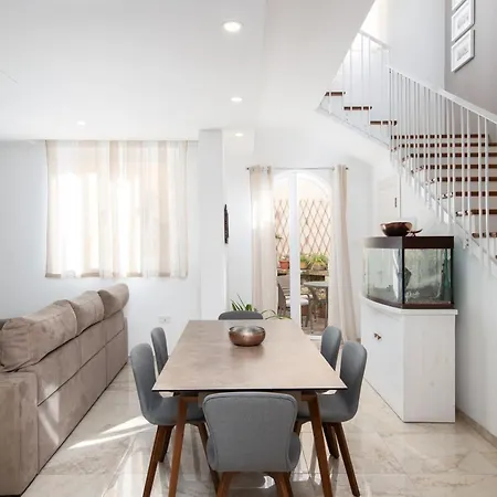 Apartment Family-friendly Spacious Townhouse With Garden - Close To Airport *