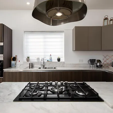 Apartman Family-friendly Spacious Townhouse With Garden - Close To Airport
