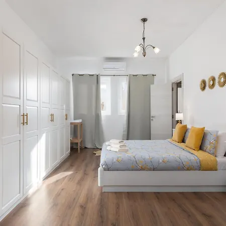 Family-friendly Spacious Townhouse With Garden - Close To Airport