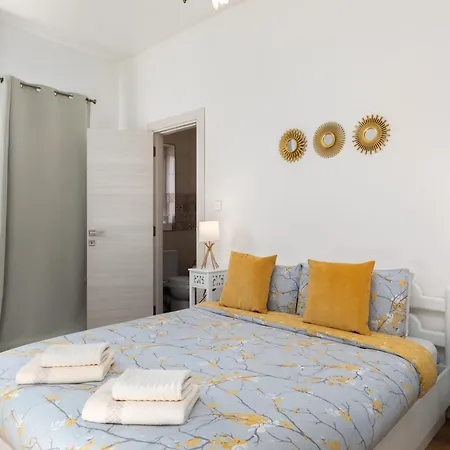 Family-friendly Spacious Townhouse With Garden - Close To Airport