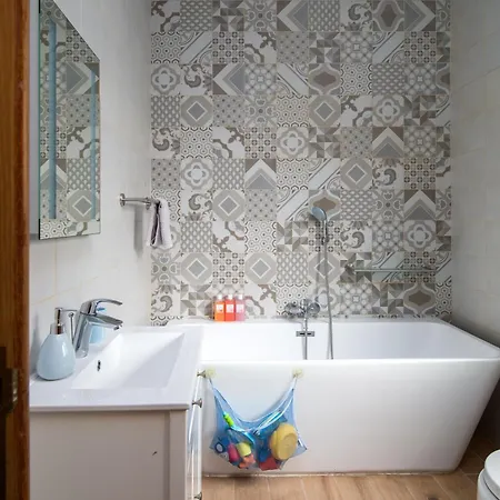 Appartement Family-friendly Spacious Townhouse With Garden - Close To Airport *