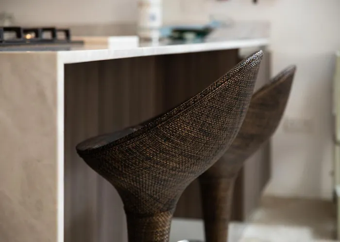 Family-friendly Spacious Townhouse With Garden - Close To Airport