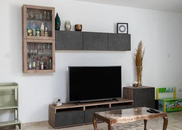 Apartment Family-friendly Spacious Townhouse With Garden - Close To Airport