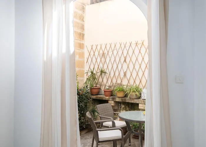 Διαμέρισμα Family-friendly Spacious Townhouse With Garden - Close To Airport