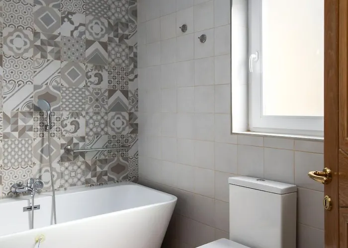 Διαμέρισμα Family-friendly Spacious Townhouse With Garden - Close To Airport