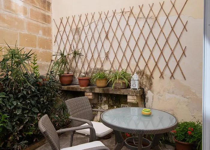 Διαμέρισμα Family-friendly Spacious Townhouse With Garden - Close To Airport